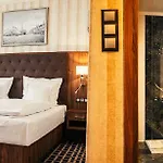 Grand Otel