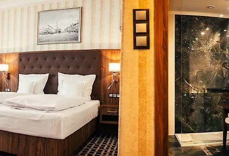 Grand Hotel