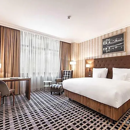 Hotel Grand
